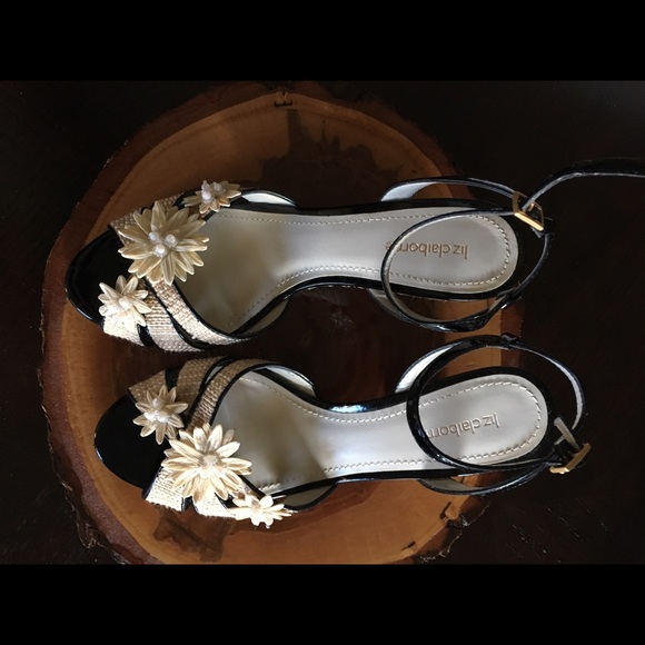 Liz Claiborne Wedge Sandle - Picture 2 of 8